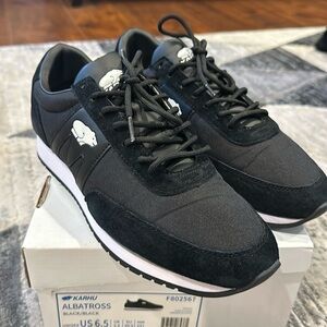 Karhu Albatross black/black unisex 6.5 fit 8 women**